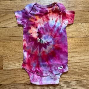 Handmade tie dye one piece baby bodysuit romper 0-3 months